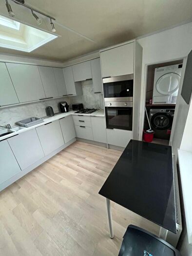 4 Bedroom Terraced House To Rent In Dale Gardens, Plymouth, Devon, PL4