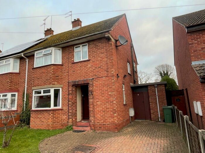 3 Bedroom Property To Rent In Pondfield Road, Colchester, CO4