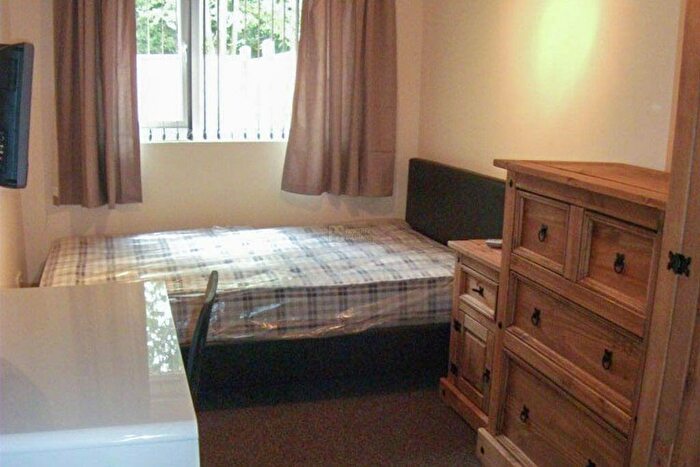 6 Bedroom Terraced House To Rent In Hubert Road, Selly Oak, Birmingham, B29