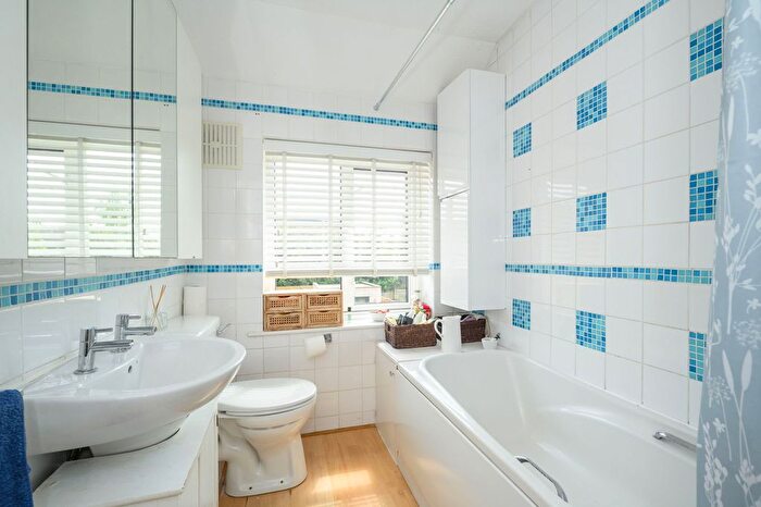 2 Bedroom Terraced House For Sale In Carlton Road, Walton-On-Thames, KT12