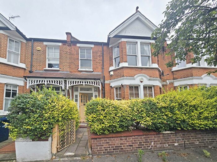 1 Bedroom Flat To Rent In Summerlands Avenue, London, W3