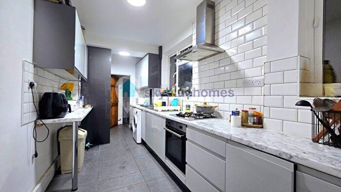 4 Bedroom Terraced House To Rent In Windermere Street, Leicester, LE2