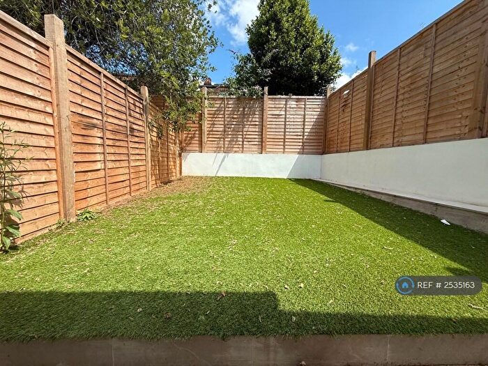 1 Bedroom Flat To Rent In Rucklidge Avenue, London, NW10