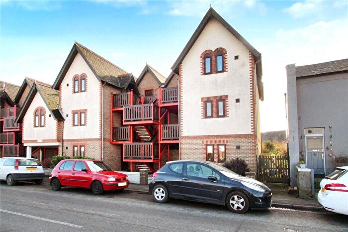 1 Bedroom Apartment To Rent In Terminus Road, Littlehampton, West Sussex, BN17