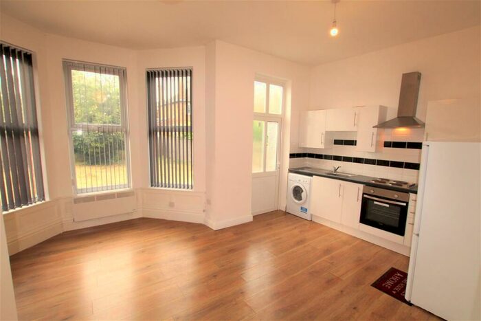 1 Bedroom Apartment To Rent In Clarendon Park Road, Leicester, LE2