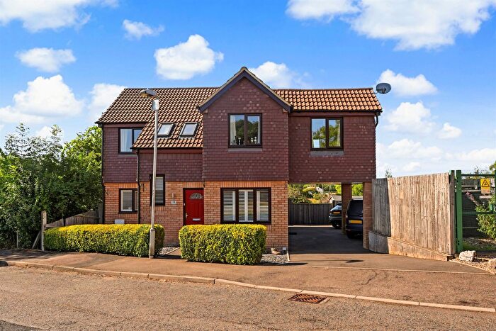 5 Bedroom Detached House For Sale In Church Hill, Cheddington, Leighton Buzzard, LU7