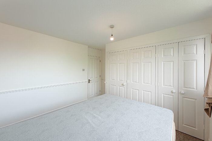 5 Bedroom Apartment To Rent In Battersea Bridge Road, London, SW11