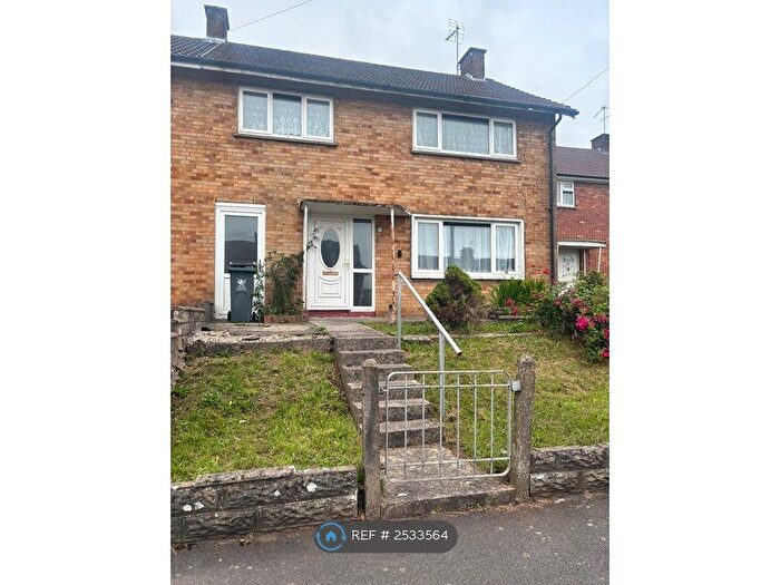 3 Bedroom End Of Terrace House To Rent In Washford Avenue, Llanrumney, Cardiff, CF3