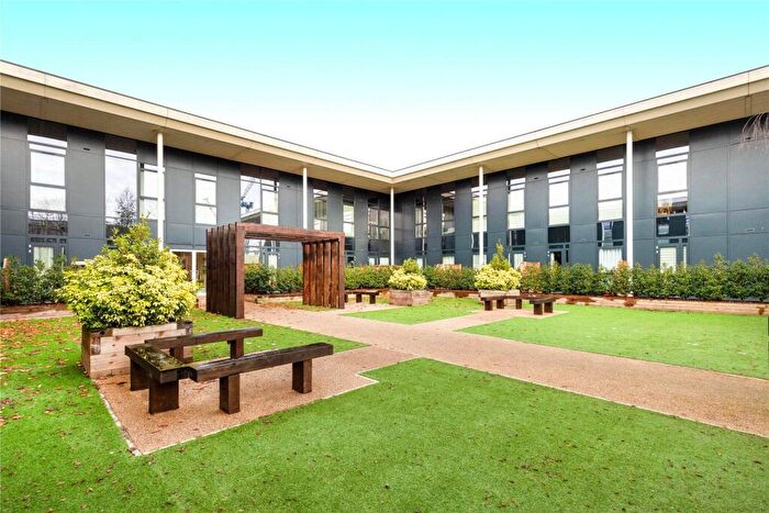 1 Bedroom Apartment For Sale In Clivemont Road, Maidenhead, Berkshire, SL6