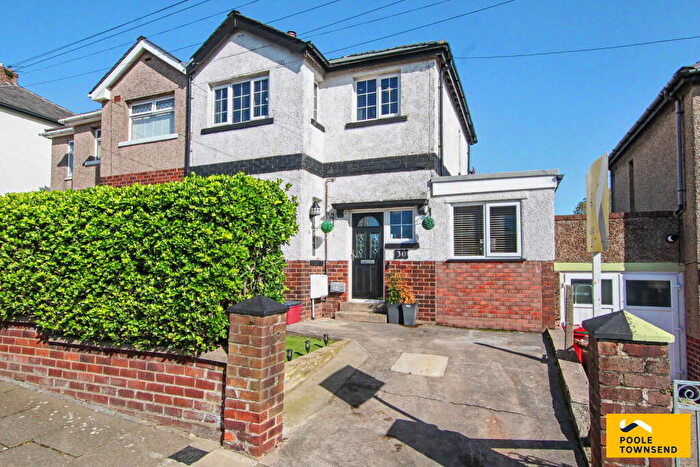 4 Bedroom Semi-Detached House For Sale In Derbyshire Road, Barrow-in-furness, LA14