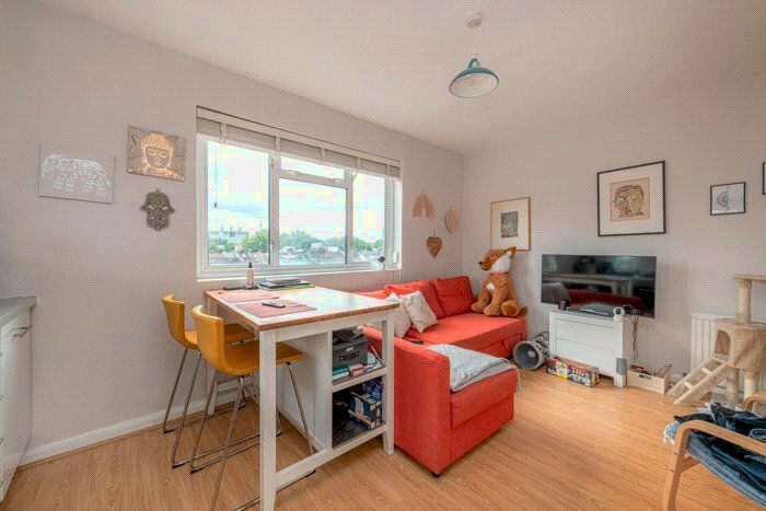 1 Bedroom Flat To Rent In Coronation Court, Brewster Gardens, London, W10