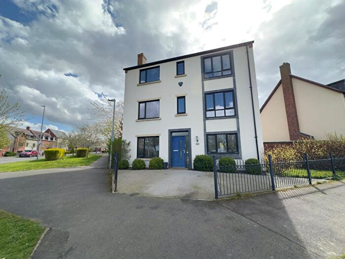 5 Bedroom Detached House To Rent In Glendale, Lawley Village, Telford, Shropshire, TF4