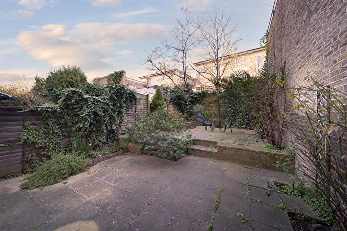 2 Bedroom Apartment To Rent In Belgrave Gardens, St John's Wood, NW8