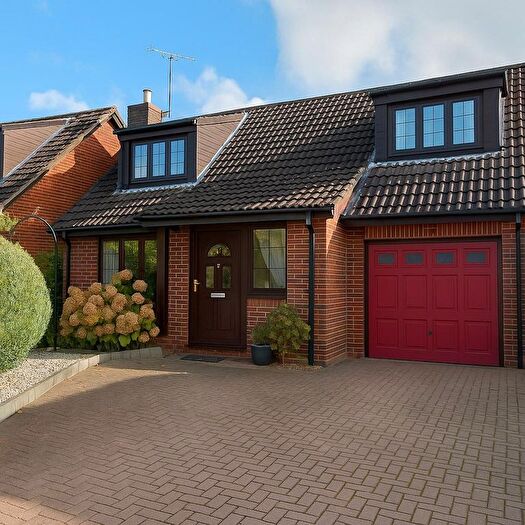 3 Bedroom Property To Rent In Ashbridge Rise, Chandlers Ford, SO53