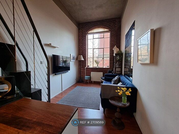 1 Bedroom Flat To Rent In Manhattan Building, London, E3