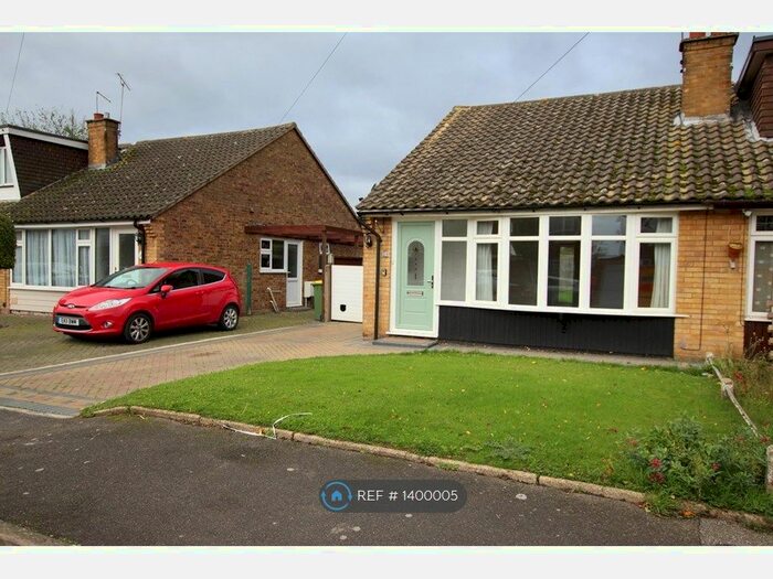 2 Bedroom Bungalow To Rent In Westbury, Rochford, SS4