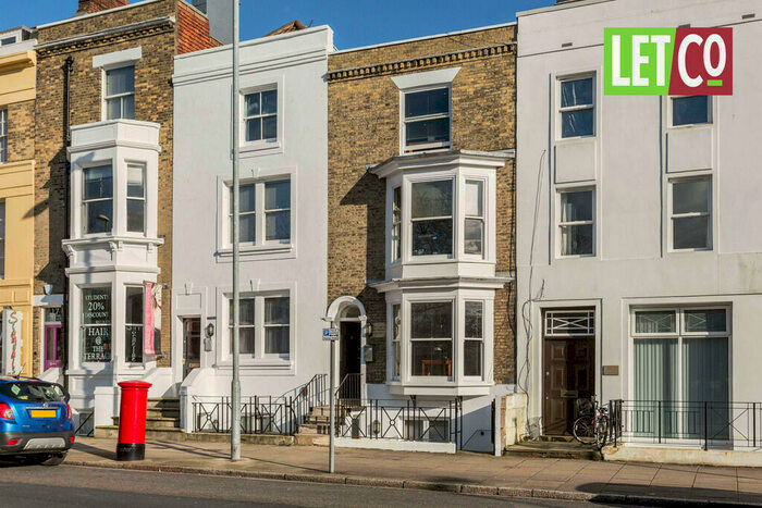 2 Bedroom Apartment To Rent In Park View Apartments, Hampshire Terrace, PO1