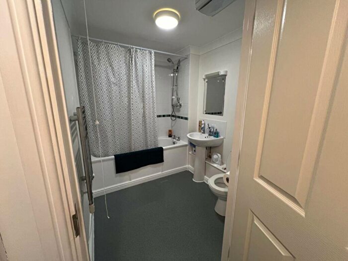 1 Bedroom Flat To Rent In High Street, Selsey, PO20