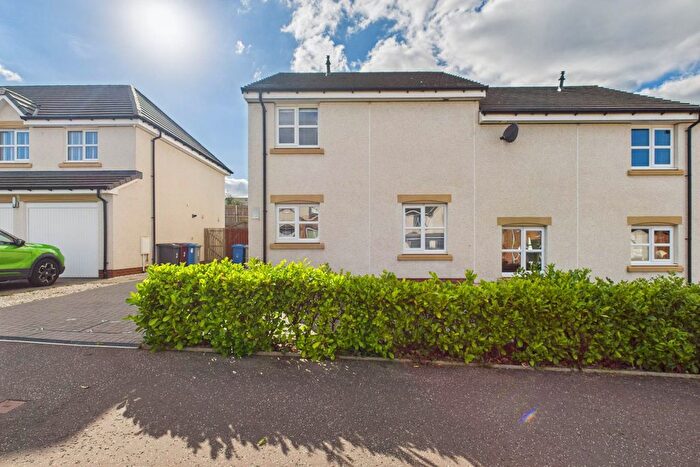 3 Bedroom Semi-detached House For Sale In Tyndrum Crescent, Hamilton, ML3