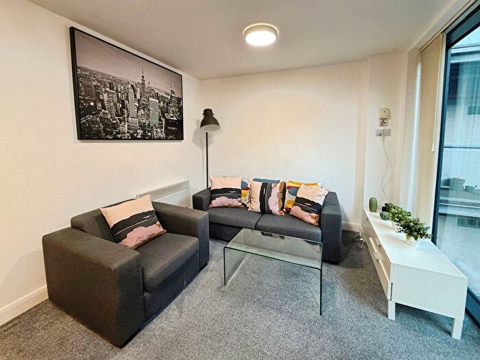 2 Bedroom Flat To Rent In Victoria House, Skinner Lane, Leeds, West Yorkshire, LS7