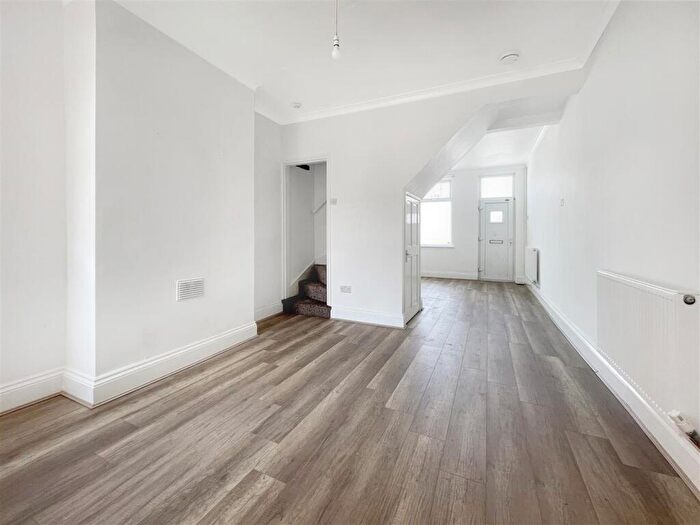 2 Bedroom House To Rent In Carlisle Street, Leicester, LE3