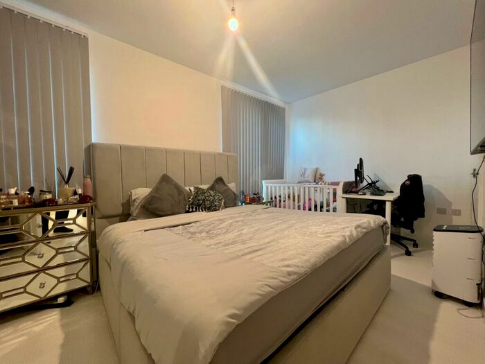 4 Bedroom Town House To Rent In Benson Street, Barking, IG11