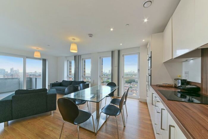 3 Bedroom Apartment To Rent In Ivy Point, St Andrews, Bow, E3