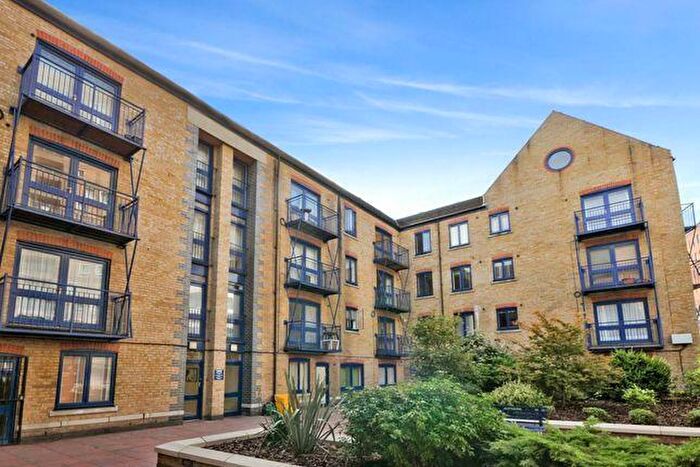 1 Bedroom Flat To Rent In East Ferry Road, Isle Of Dogs, Canary Wharf, London, E14