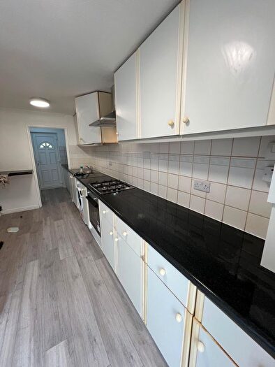 5 Bedroom Semi-Detached House To Rent In Brockles Mead, CM19