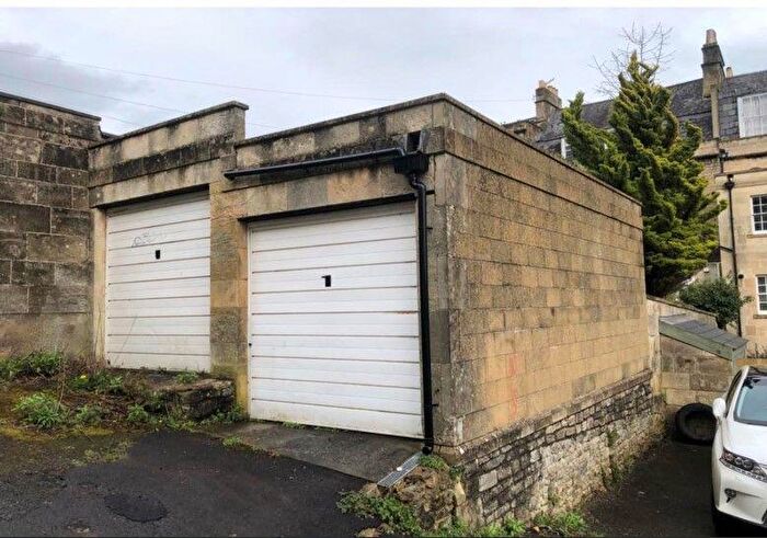 Garage / Parking To Rent In Garage No., BA1