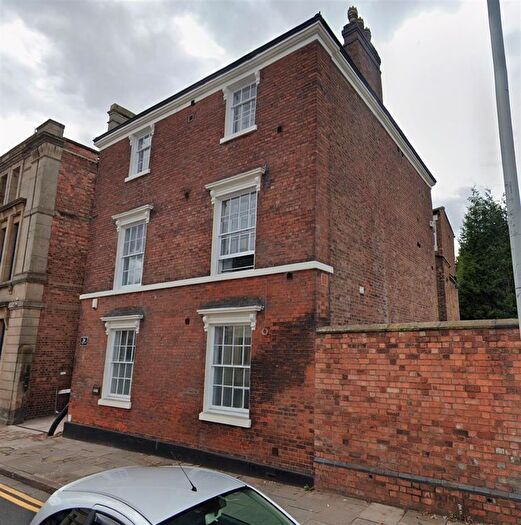 11 Bedroom Block Of Flats To Rent In Lichfield Street, Bilston, Wolverhampton, WV14