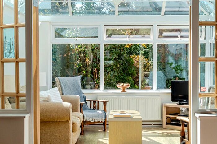 4 Bedroom Bungalow For Sale In Winslade Park Avenue, Clyst St. Mary, Exeter, EX5