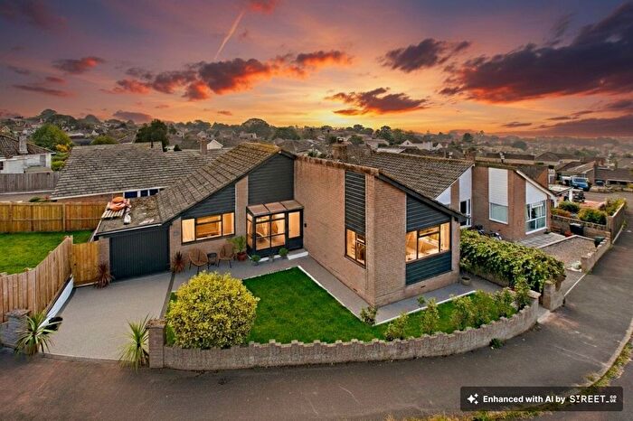 2 Bedroom Detached Bungalow For Sale In Charlemont Road, Teignmouth, TQ14