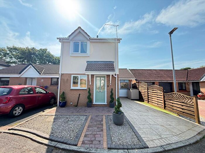 1 Bedroom Semi-Detached House For Sale In Badgers Close, Great Sutton, Ellesmere Port, Cheshire West And Chester, CH66