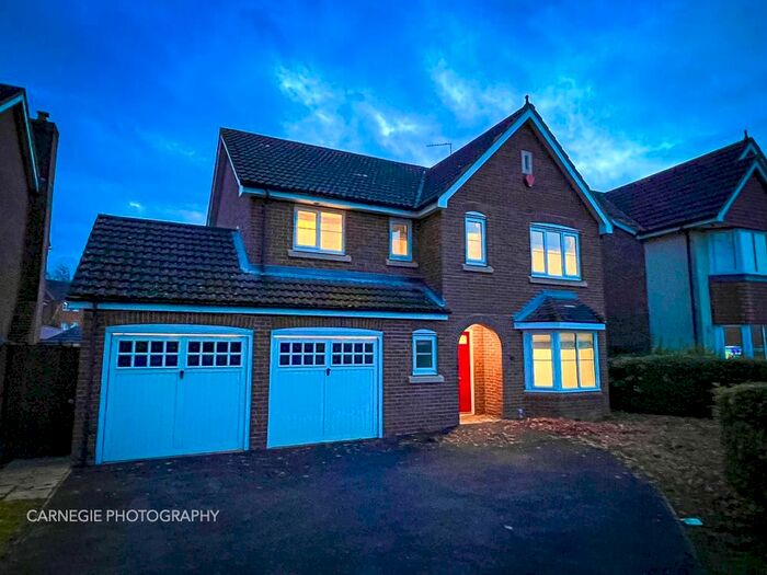 4 Bedroom Detached House To Rent In Great Braitch Lane, Hatfield AL10