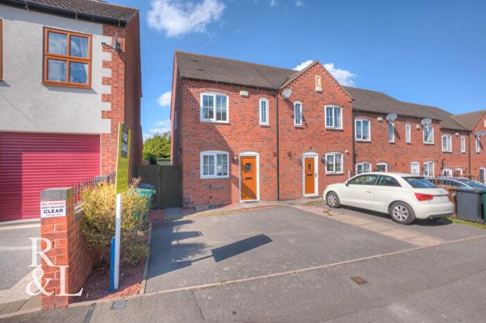 2 Bedroom End Of Terrace House For Sale In Oak Street, Church Gresley, Swadlincote, DE11