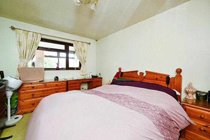 2 Bedroom Bungalow For Sale In Bamburgh Close, Kirkby-In-Ashfield, Nottingham, Nottinghamshire, NG17