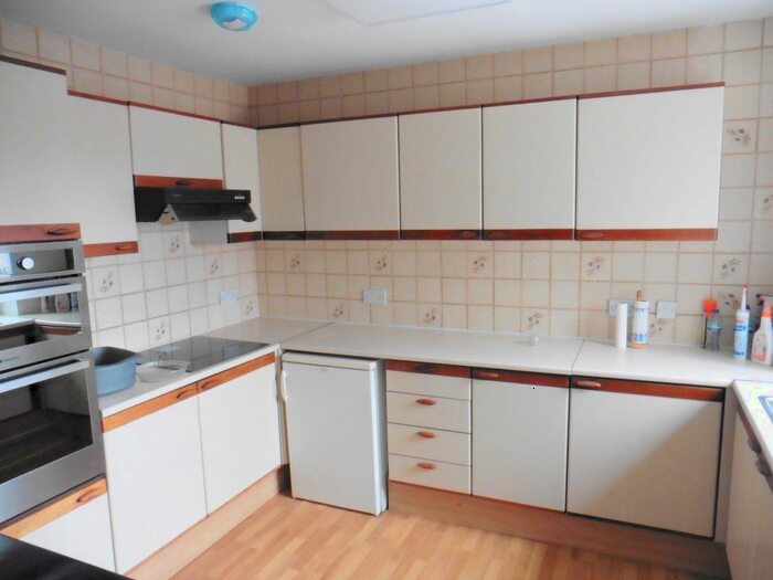 2 Bedroom Flat To Rent In Downshall Court, Aldborough Road Sth, Newbury Park, IG3