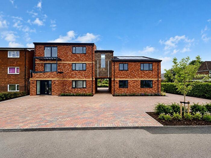 2 Bedroom Flat For Sale In George Road, High Wycombe, HP14