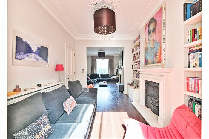 5 Bedroom End Of Terrace House For Sale In Drayton Gardens, London, SW10