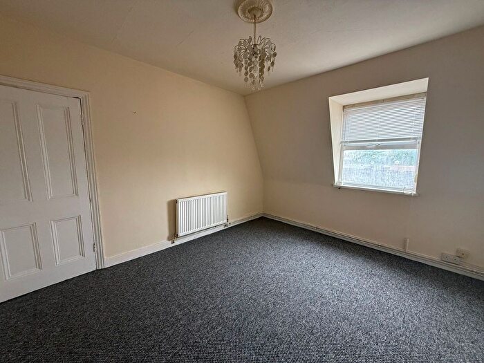 1 Bedroom Flat To Rent In Civic Square, Tilbury, Essex, RM18