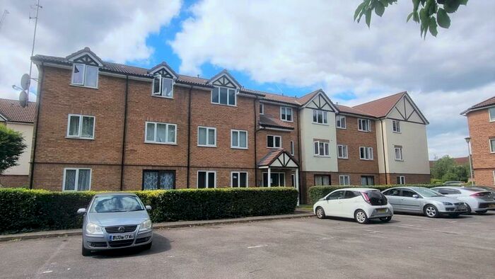 2 Bedroom Apartment To Rent In Raven Close, Colindale, NW9