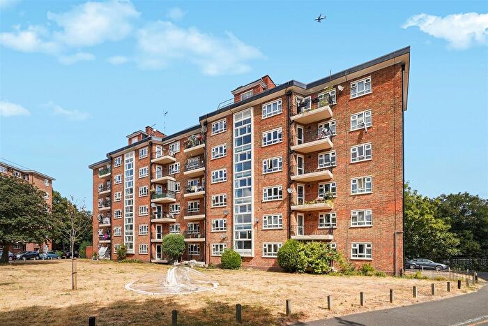 2 Bedroom Flat For Sale In Lancaster House, Horne Way, Putney, SW15