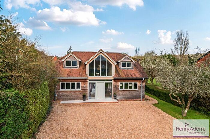 5 Bedroom Detached House For Sale In Ramsdean Road, Petersfield, GU32