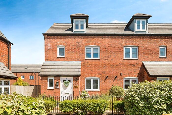 3 Bedroom Mews For Sale In Green Howards Road, Chester, Cheshire, CH3