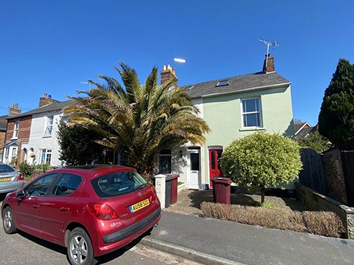 3 Bedroom Terraced House To Rent In Grove Road, Chichester, PO19