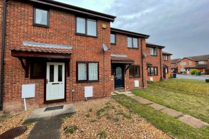 2 Bedroom Property To Rent In Violet Close, Cambridge, CB1