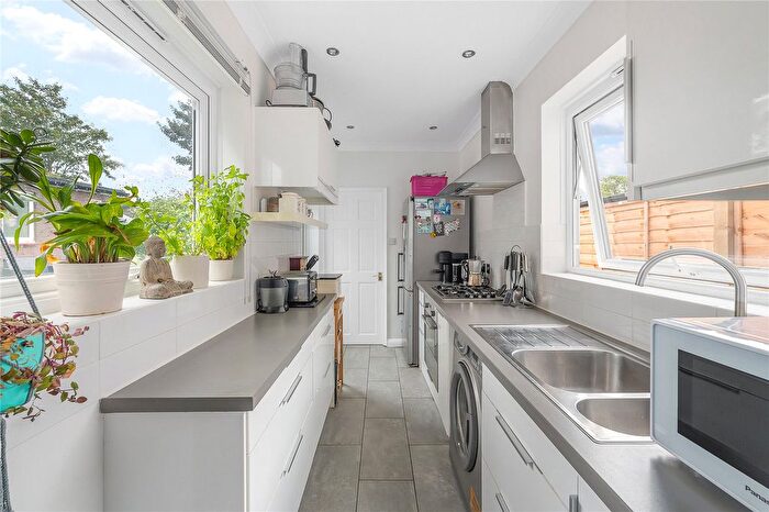 2 Bedroom End Of Terrace House For Sale In Pope Road, Bromley, BR2