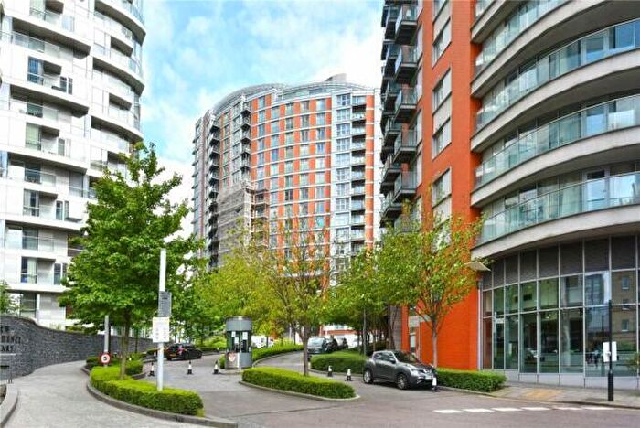 Studio To Rent In New Providence Wharf, Fairmount Avenue, Canary Wharf, Blackwall, London, E14