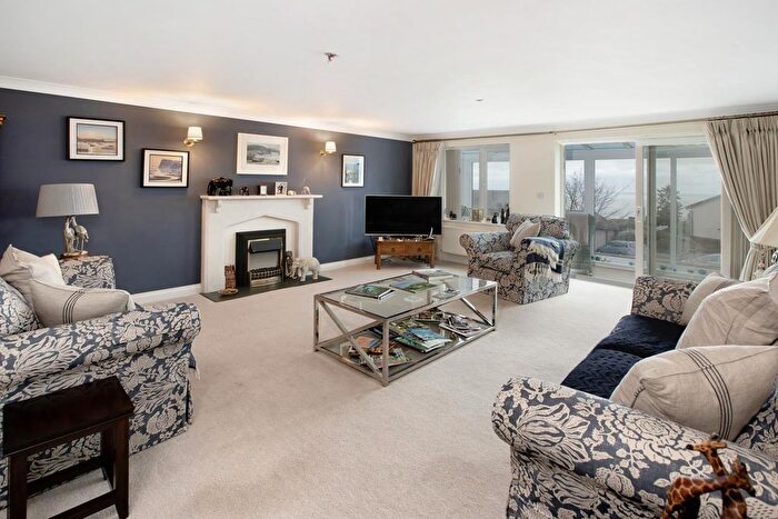 5 Bedroom Detached House For Sale In Cedar Close, Teignmouth, TQ14